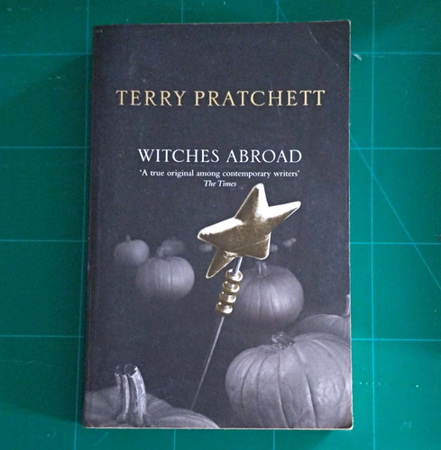 Pratchett terry witches - pratchett,,