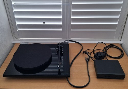 Rega high gloss - rega, p3-24