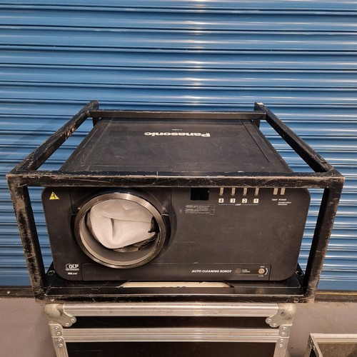 Panasonic d12000 sxga - pt-d12000, sxga+