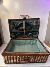 Vintage wicker picnic basket - wicker,