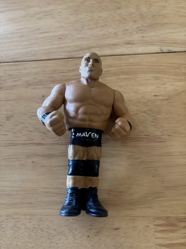 Wwe custom made hasbro - wwe, maven
