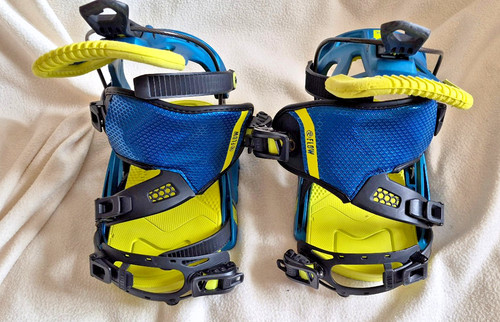 Used blue and yellow flow - blue,