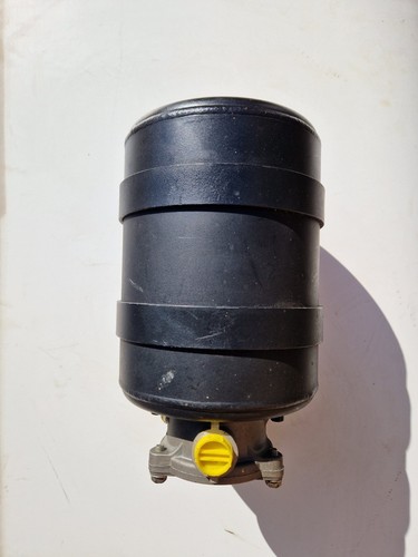 Hydraulic oil tank and filter - tank,