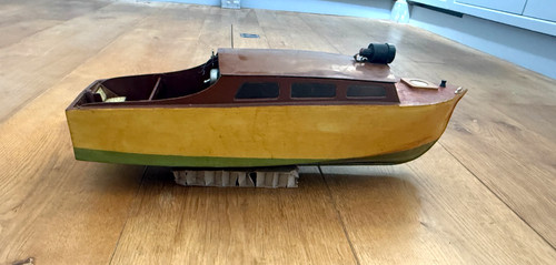 Vintage 40s model - model, cabin