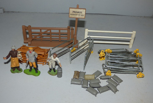 Britains 32nd scale farmer - 1:32nd,