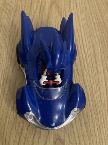 Sonic the hedgehog - car,