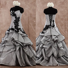 Gothic Vintage Wedding Dresses V Neck Sleeveless Lace Appliques Bridal Gowns