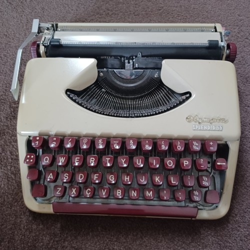 Olympia splendid typewriter - 33,