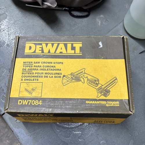Dewalt dw7084 miter saw - -,