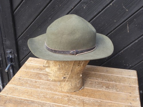 Vintage 1950s era - bukta, scout