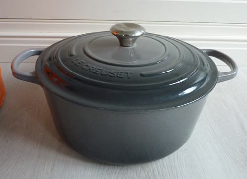 Creuset round casserole - le,