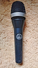 AKG D5 microphone