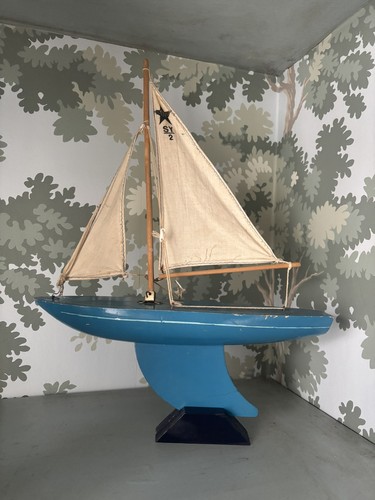Vintage pond yacht and stand - vintage,
