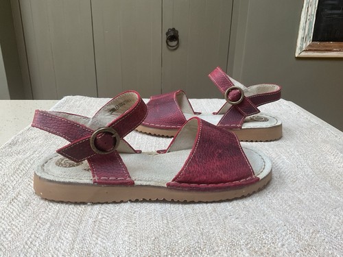 Red dead burgundy - or, leather