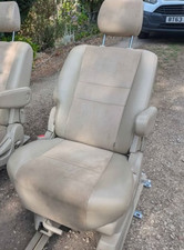 1 Swivel Captain Seats ISOFIX