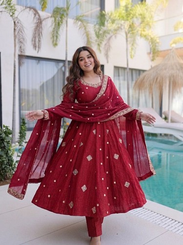 Gown salwar kameez pakistani - kameez,