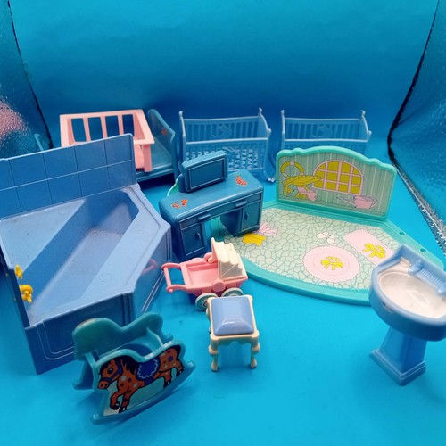 Vintage dolls house - dolls,