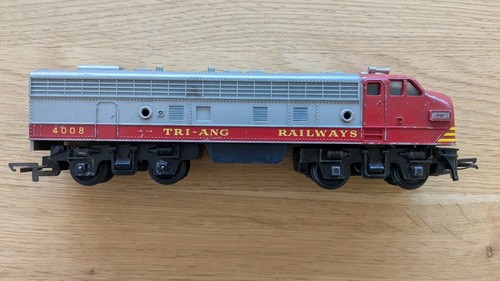 Triang r57 red cab silver - tc,