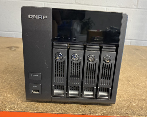 410 qnap bay desktop nas - 4,