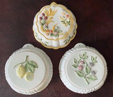 vintage ceramic collectible
