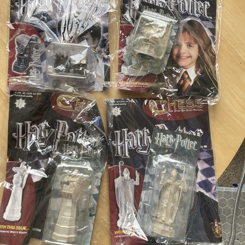 Harry potter chess pieces - 4x,