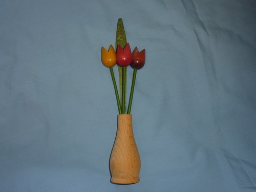 Wooden tulips vase 3 - -,