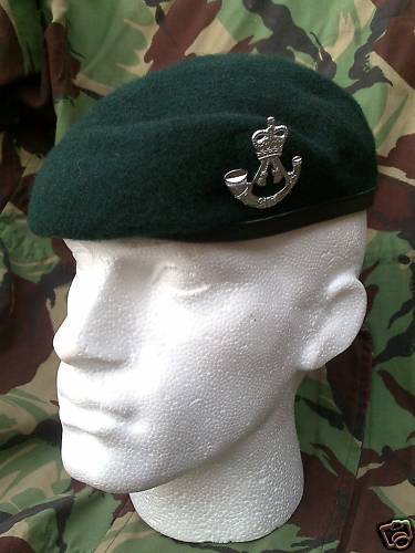 Rifles beret cap badge - &,