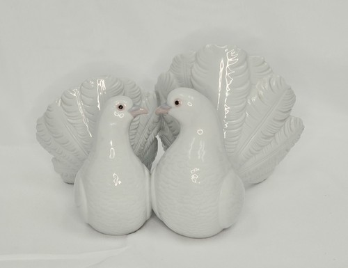 Lladro porcelain figurine - lladro,