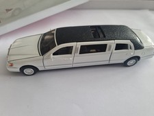 Kinsmart 1999 Lincoln Town Car Stretch Limousine White Diecast Toy 1:38 VGC 