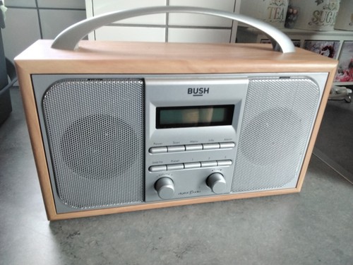 Bush stereo portable - portable, fm