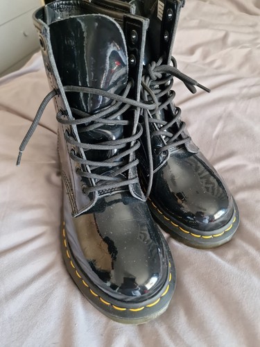 Martens patent leather sz7 - dr,