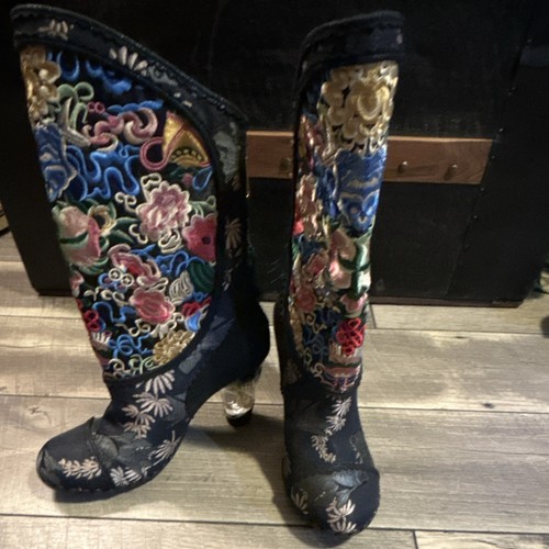 Irregular choice embroidered - choice,