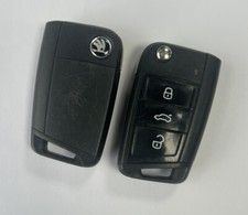 GENUINE SKODA 3 BUTTON REMOTE FLIP KEY FOB OCTAVIA FABIA ETC TESTED 5E0959752K