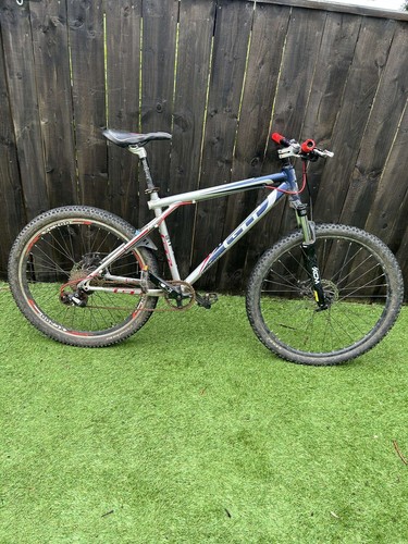 Mountain bike - mountain,