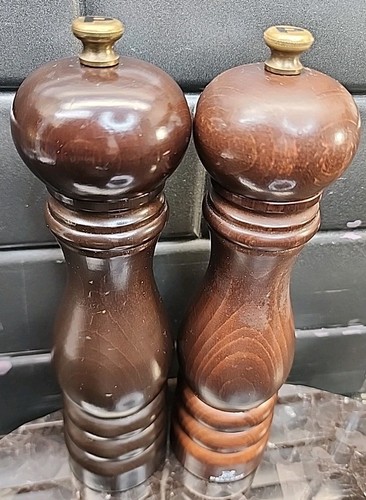 Vintage peugeot pepper mill - 9",