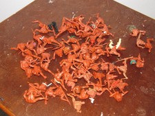 Vintage Timpo Indians plastic toy soldiers 1/32