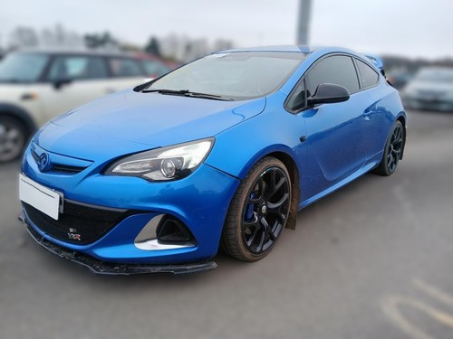 Breaking 2013 vauxhall astra - breaking-,