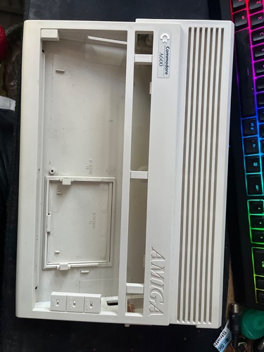 Amiga 600 top - 600, case