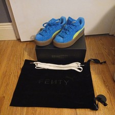 PUMA Women size 4 Rhianna