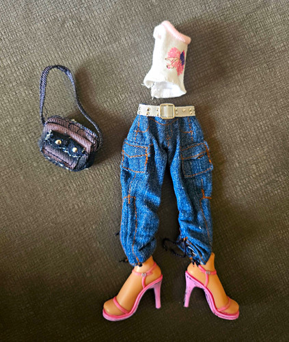 Bratz doll funk - bratz, out