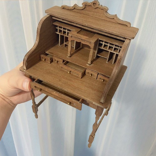 Dolls house miniatures 12 - house, 1:12