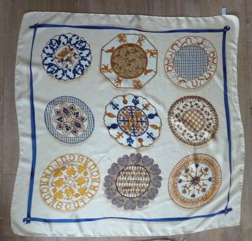 Aquascutum silk scarf - aquascutum, circles