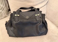 Nica Black Bag, Comes With