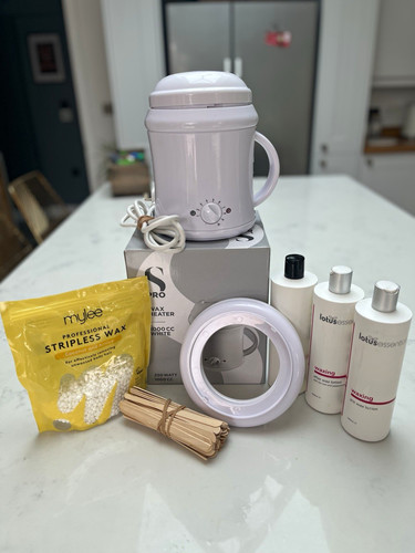 Professional waxing kit