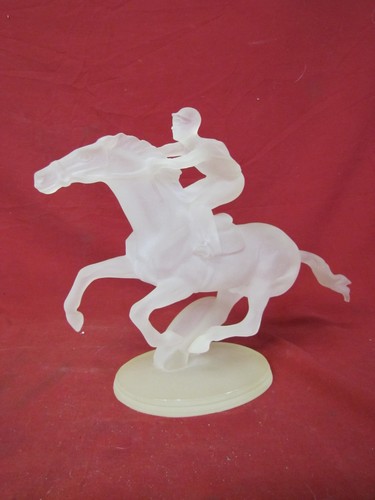 Vintage translucent resin race - translucent,