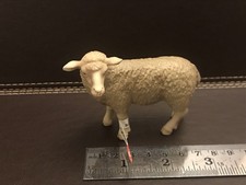 Schleich Ewe, Standing, With Tag 13283. Rare Retired 2003.  Pristine.