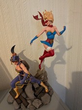 DC Bombshells BATGIRL & SUPERGIRL Celebration Statue