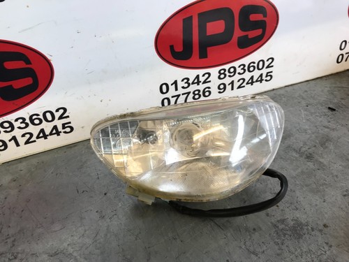 Centre headlamp bracket - centre,