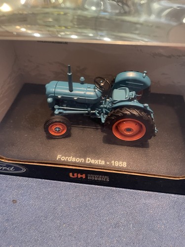 Universal hobbies fordson - 1/32,