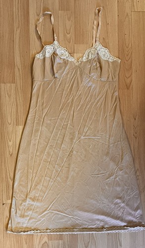 Vintage champagne full slip - vintage.,